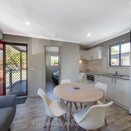 Pakenham Caravan Park Hotel Bagian luar foto