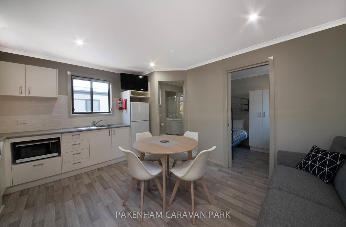 Pakenham Caravan Park Hotel Bagian luar foto